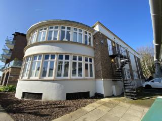 Osbourne House, Lower Teddington Road, Hampton Wick, Kingston Upon Thames, KT1