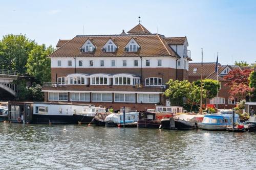 Burgoine Quay Lower Teddington Road, Hampton Wick, Kingston Upon Thames, KT1