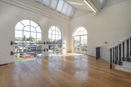 1, Ferry Works Summer Road, Thames Ditton, KT7