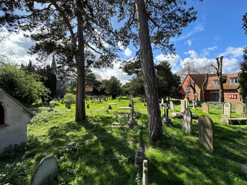 Foundry House, Summer Road, Thames Ditton, KT7