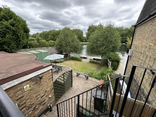 Mason House, 18 Lower Teddington Road, Hampton Wick, Kingston Upon Thames, KT1