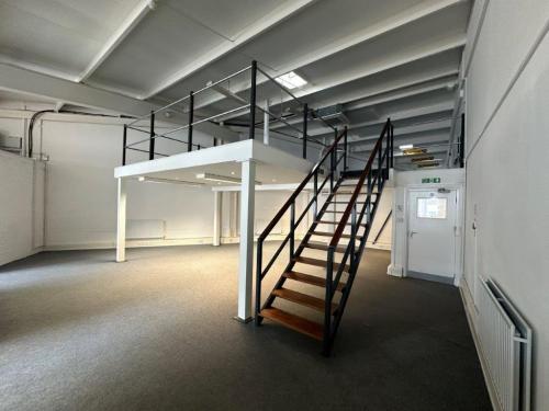 Unit F, Blenheim Road, Epsom, Surrey, KT19