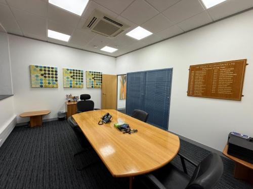 Unit 40, Barwell Business Park, Leatherhead Road, Chessington, KT9