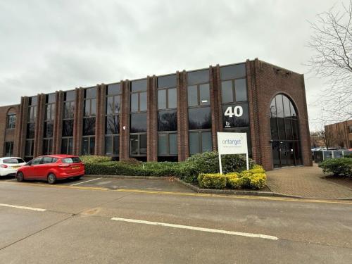 Unit 40, Barwell Business Park, Leatherhead Road, Chessington, KT9
