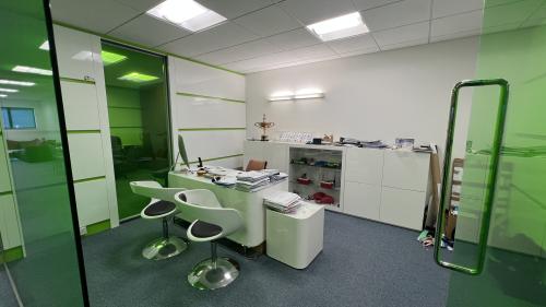 Unit 4 Redwing Court, Ashton Road, Romford, RM3