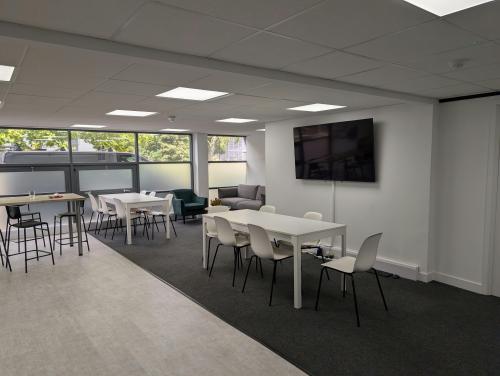 Unit 5, Mole Business Park, Randalls Road, Leatherhead, KT22