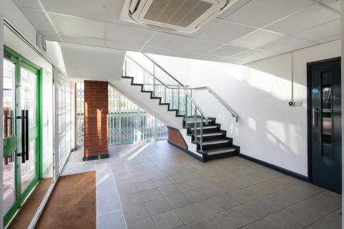 Unit 1, Maple Park, Lowfields Avenue, Leeds, LS12