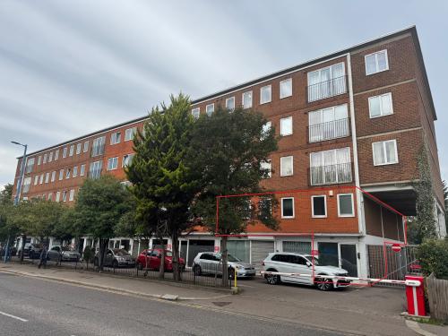 Unit H, Hollies House, 230 High Street, Potters Bar, EN6