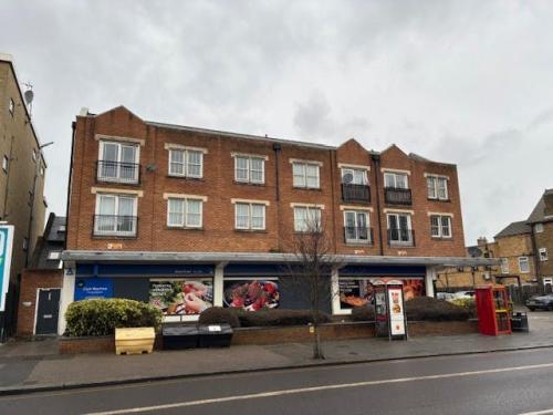 449 High Road, Wood Green, London, N22