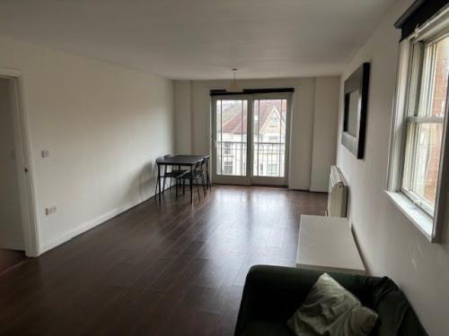 449 High Road, Wood Green, London, N22