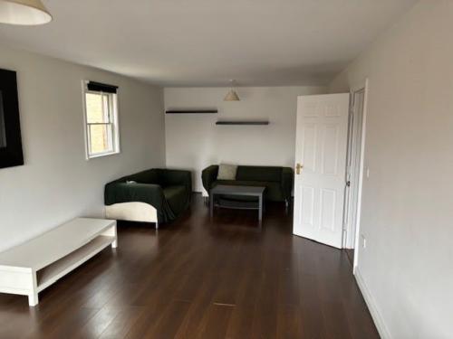 449 High Road, Wood Green, London, N22