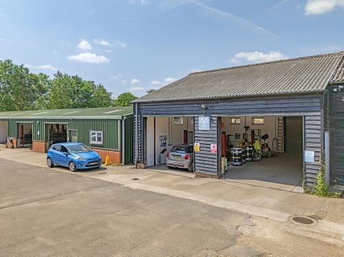 10a-12c Fluxs Lane, Theydon Garnon, Epping, CM16