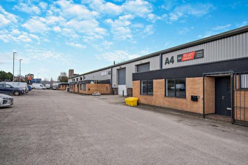 Unit A4, Lyntown Trading Estate, Lynwell Road, Eccles, Manchester, M30
