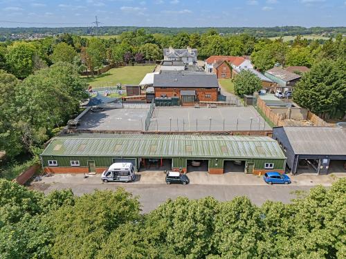 Fluxs Lane, Theydon Garnon, Epping, CM16