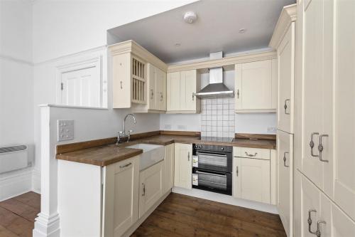 11 Cornfield Terrace, Eastbourne, BN21