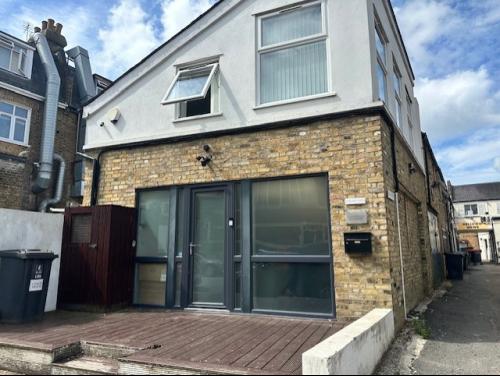 Coach House, Bellevue Mews, Friern Barnet, London, N11