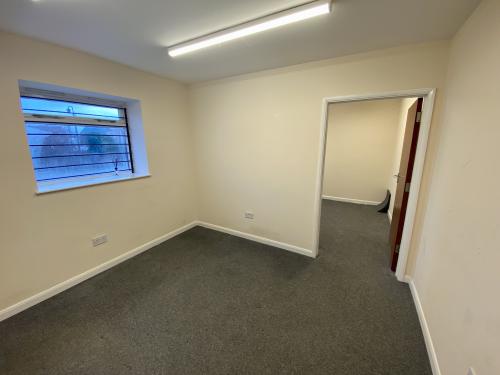 Unit B4, Barton Industrial Estate, Faldo Road, Barton-Le-Clay, Bedford, MK45