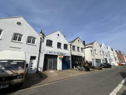 12 St. John's Road, Hove, BN3