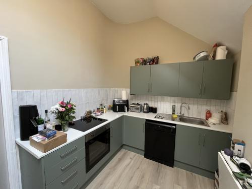 12 St. John's Road, Hove, BN3