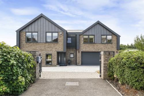 22 Bourn Road, Caxton, Cambridge, CB23