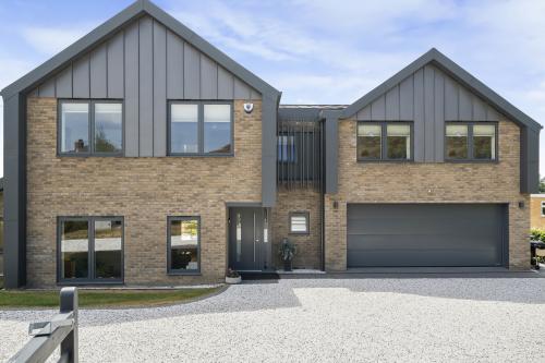 22 Bourn Road, Caxton, Cambridge, CB23