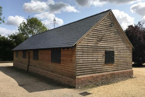 Storage Barn, Junction 6, M40, Aston Rowant, OX49