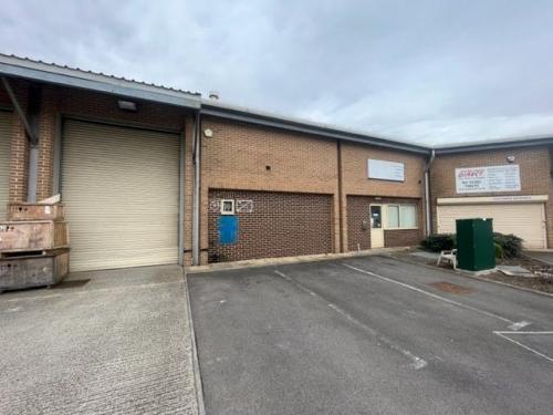 Unit 4 Chesterton Link, Love Lane Industrial Estate, Cirencester, GL7