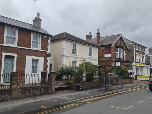 128 - 130 London Road, Southborough, Tunbridge Wells, TN4
