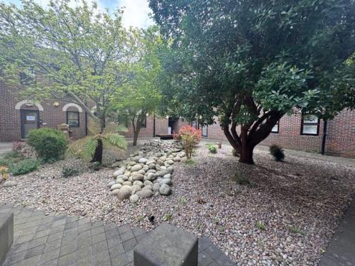 Unit 8 The Courtyard, Meadowbank, Furlong Road, Bourne End, SL8