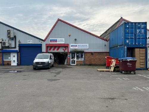Unit 3 Garnett Close, Capital Business Centre, Greycaine Road, Watford, WD24