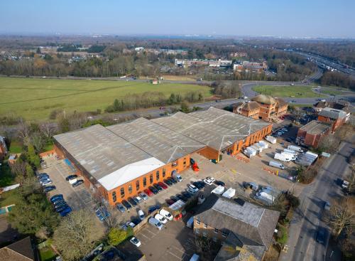 Units A&B, The Avenue, Egham, TW20