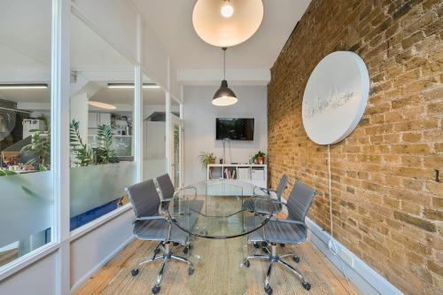 Unit F2, 17 Willow Street, Shoreditch, London, EC2A