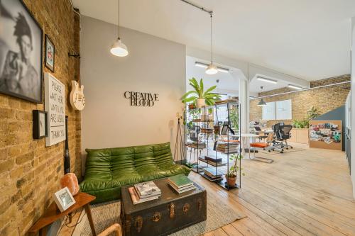 Unit F2, 17 Willow Street, Shoreditch, London, EC2A