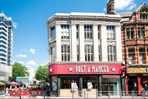 4 Lyric Square, Hammersmith, London, W6