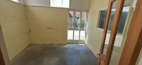 Unit 8, Pondtail Farm, West Grinstead, Horsham, RH13