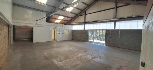 Unit 8, Pondtail Farm, West Grinstead, Horsham, RH13