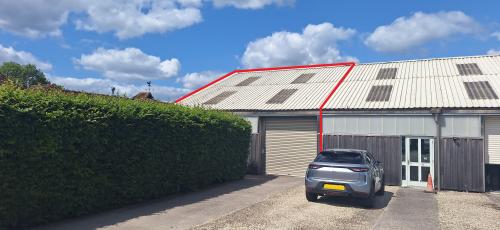 Unit 8, Pondtail Farm, West Grinstead, Horsham, RH13