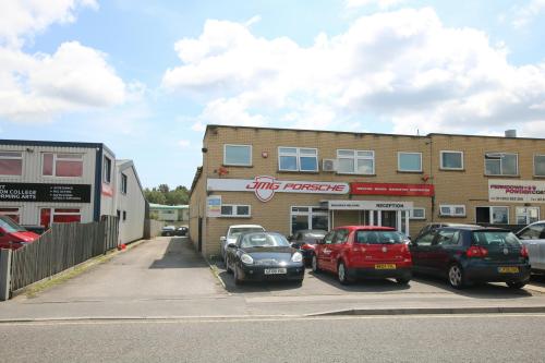 Ferndown Industrial Estate, 98 Cobham Road, Wimborne, BH21