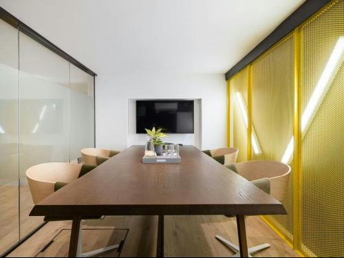 Uncommon, 25 Horsell Road, Highbury, London, N5