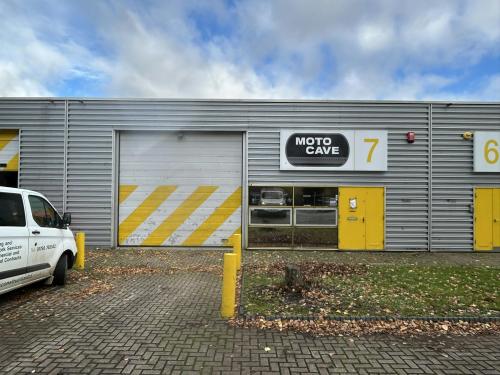 Unit 7, Ash Industrial Estate, Kembrey Park, Swindon, SN2
