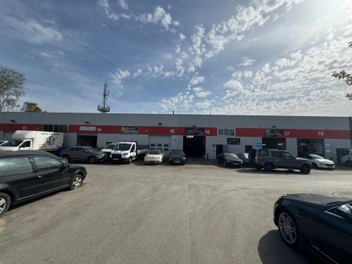 Wintonlea Industrial Estate, Monument Way West, Woking, GU21