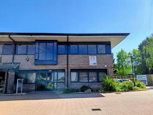 Unit 2a & 2b Kingfisher House, Northwood Park, Gatwick Road, Crawley, RH10