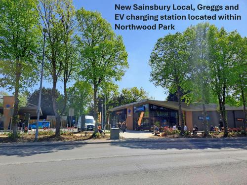 Unit 2a & 2b Kingfisher House, Northwood Park, Gatwick Road, Crawley, RH10