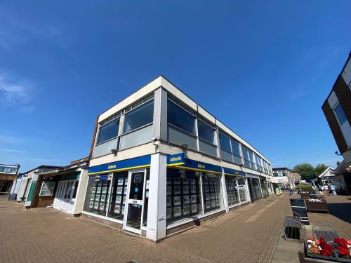 Unit 2A, The Broads Centre, Norwich Road, Hoveton, Wroxham, NR12