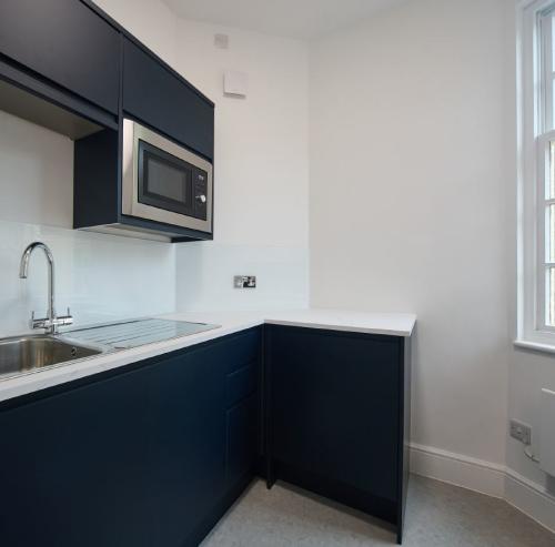 11A Kingsmead Square, Bath, BA1
