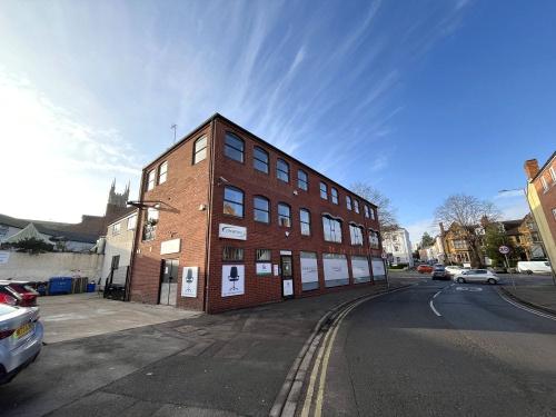Rear Office 18-19 South Bar, Banbury, OX16