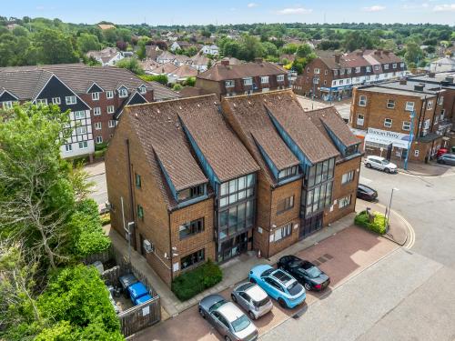 Katherine House, 9-11 Wyllyotts Place, Potters Bar, EN6