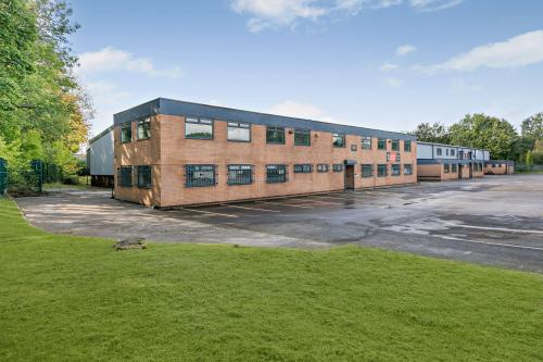 Units 5A/B & 5C, Transpennine Trading Estate, Gorrells Way, Walkden, Rochdale, OL11