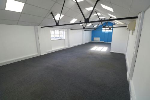 Unit 1, Hyde Estate, London Road, Handcross, RH17