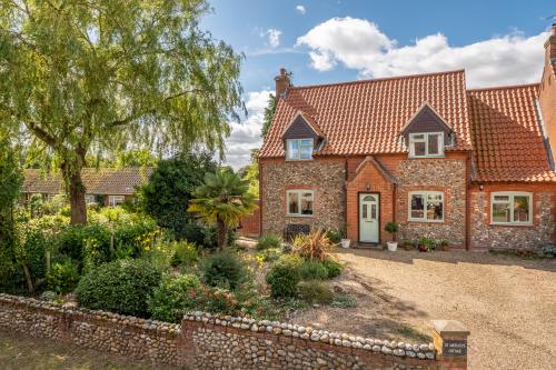 St Michaels Cottage, Church Street, Plumstead, Norwich, NR11